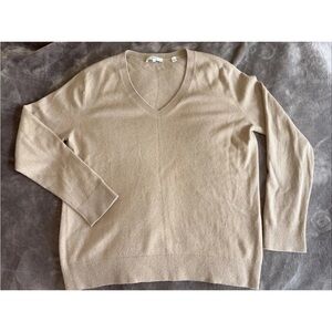 Vince 100% cashmere v- neck sweater beige tan v- neck Large
